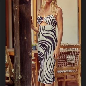 Sun Becomes Her - Villa Midi Dress